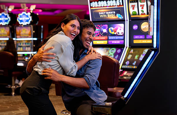 Live dealer at Lightning Baccarat table on emasku177
